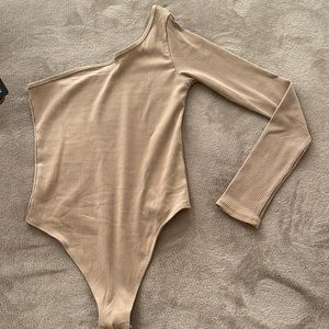 American eagle nude ribbed one sleeve bodysuit